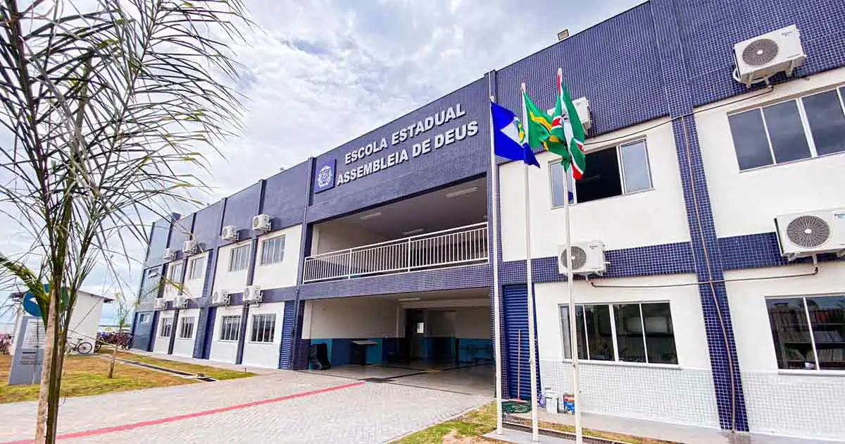 Fachada da Escola Estadual Assembleia de Deus